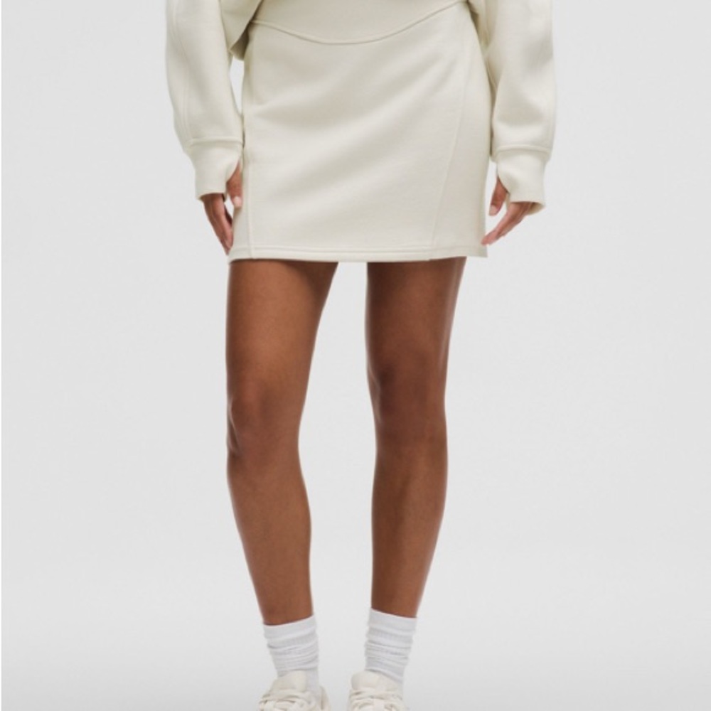 Lululemon Athletica  Scuba high rise mini Skirt